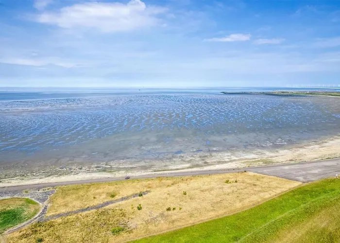 Дом отдыха Kavel 10 *